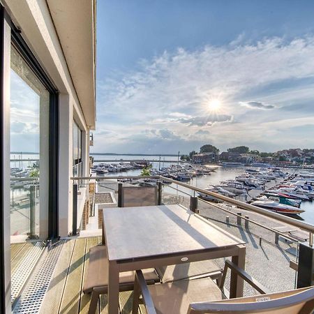 Mueritz Utkiek - Apartment Mit Seeblick & Balkon In Der Hafenresidenz فارين المظهر الخارجي الصورة